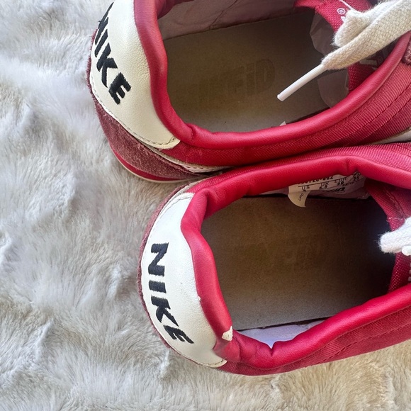 Nike Red Sneakers with White Details - Picture 3 of 7